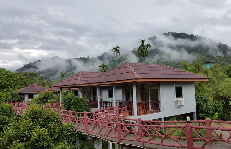 Nr. 1 der Übernachtungsmöglichkeiten im Nationalpark Khao Sok Nr. 1 der Übernachtungsmöglichkeiten im Nationalpark Khao Sok