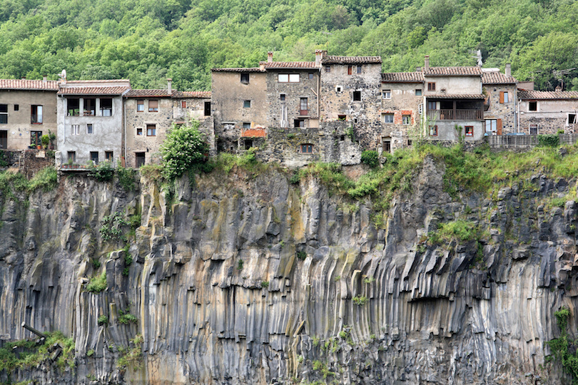 Almindeligt Glad Pekkadillo 10 Incredible City Cliffs around the World (with Photos) - Touropia