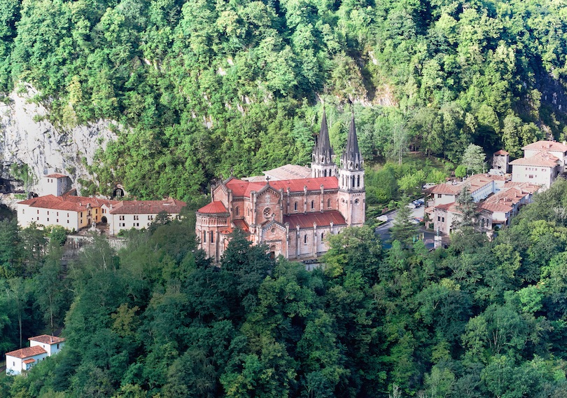 Santa Maria la Real de Covadonga