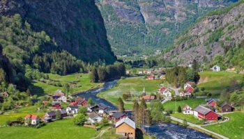 what cities to visit in norway