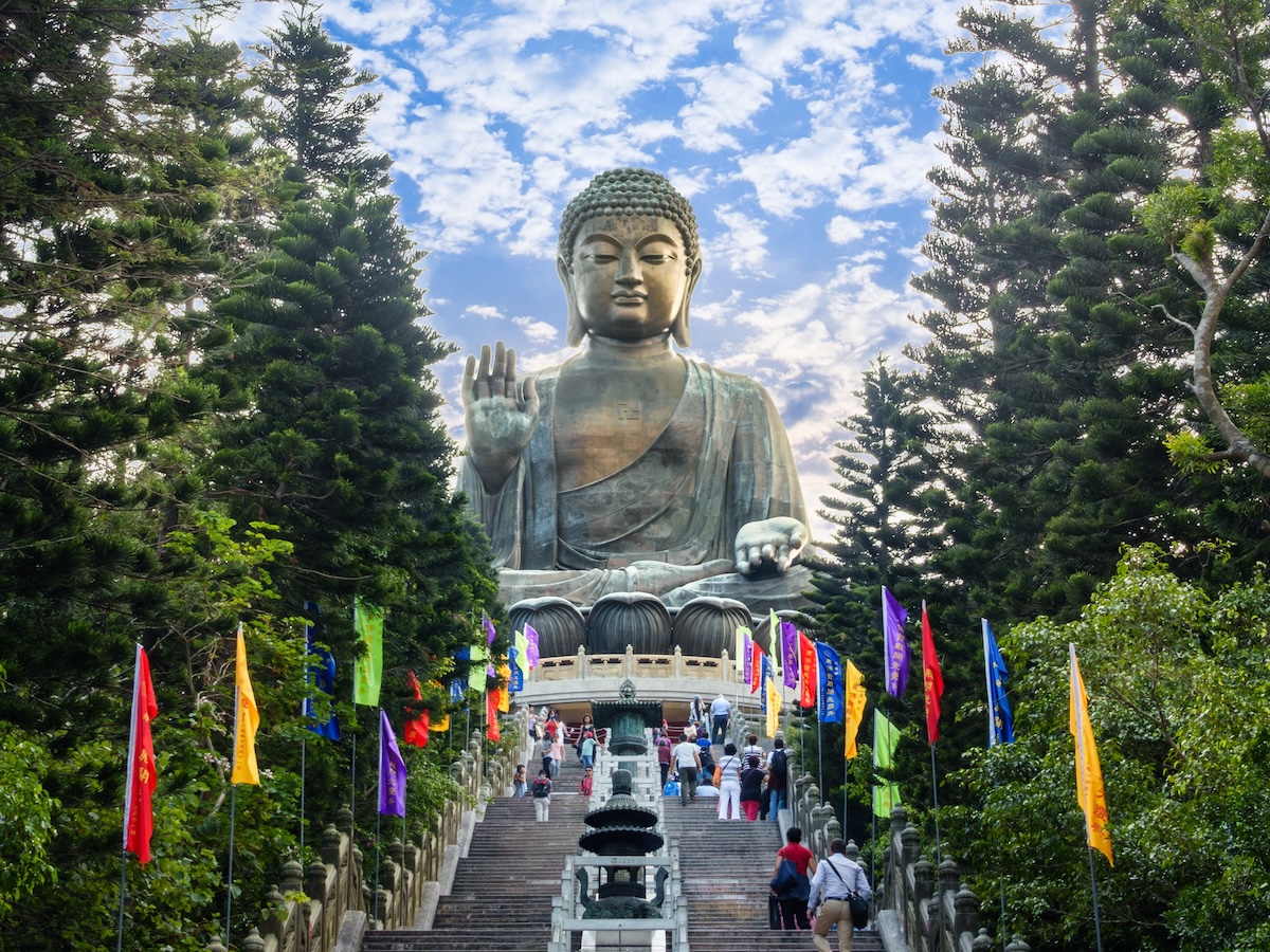 Tian Tan Buddha Statue