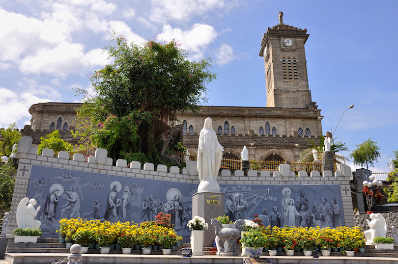 Nha Tho Nui Cathedral