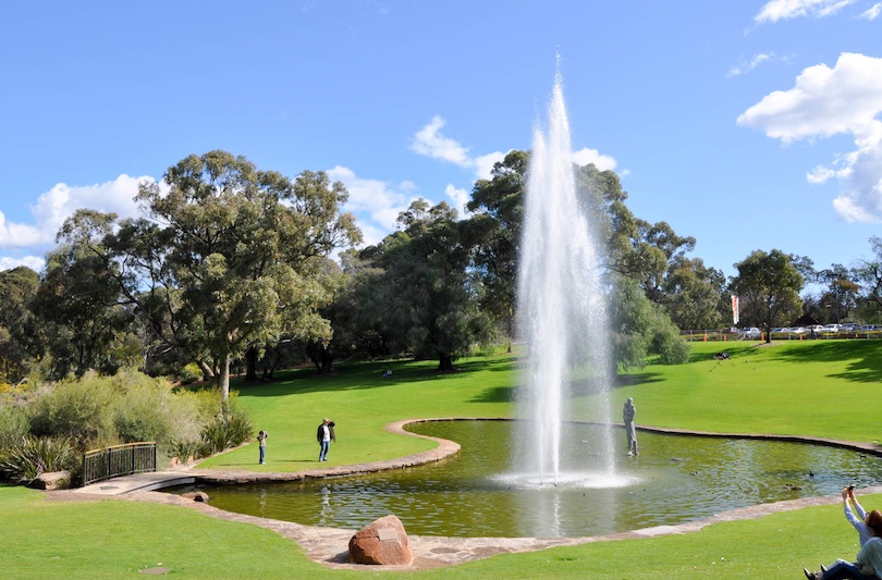 tourist attractions near perth