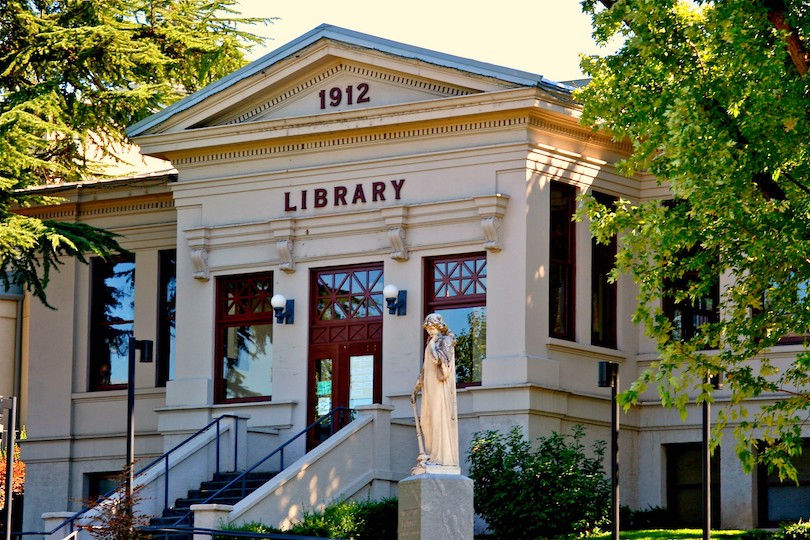 Ashland Library