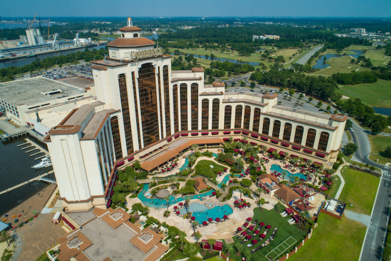 This Southwest City Mixes Cajun Flavor, Casino Resorts, and Bayou