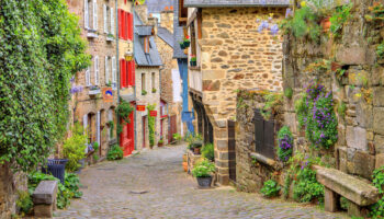 Dinan
