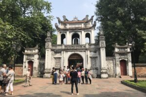 Crowds and Attractions