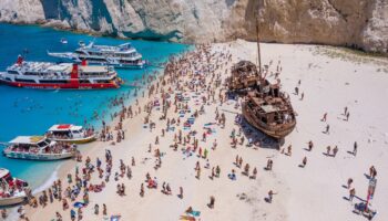 Greece crowds