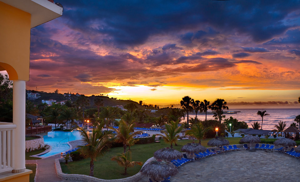 Lifestyle Tropical Beach Resort