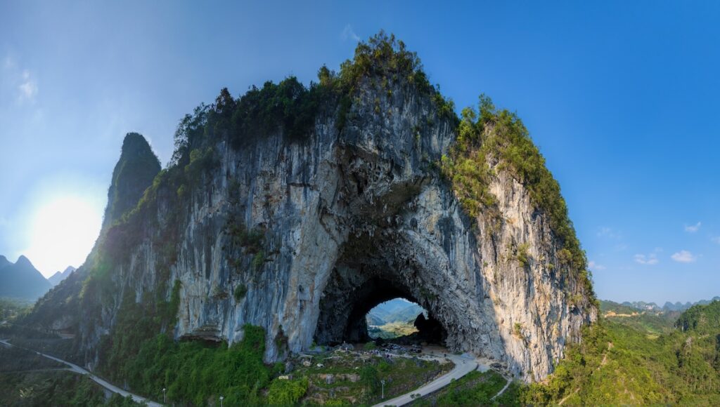 True Arch First Found In 23 Amazing Natural Arches Around The World (+Map) - Touropia