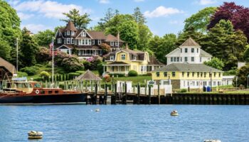 Watch Hill Cove
