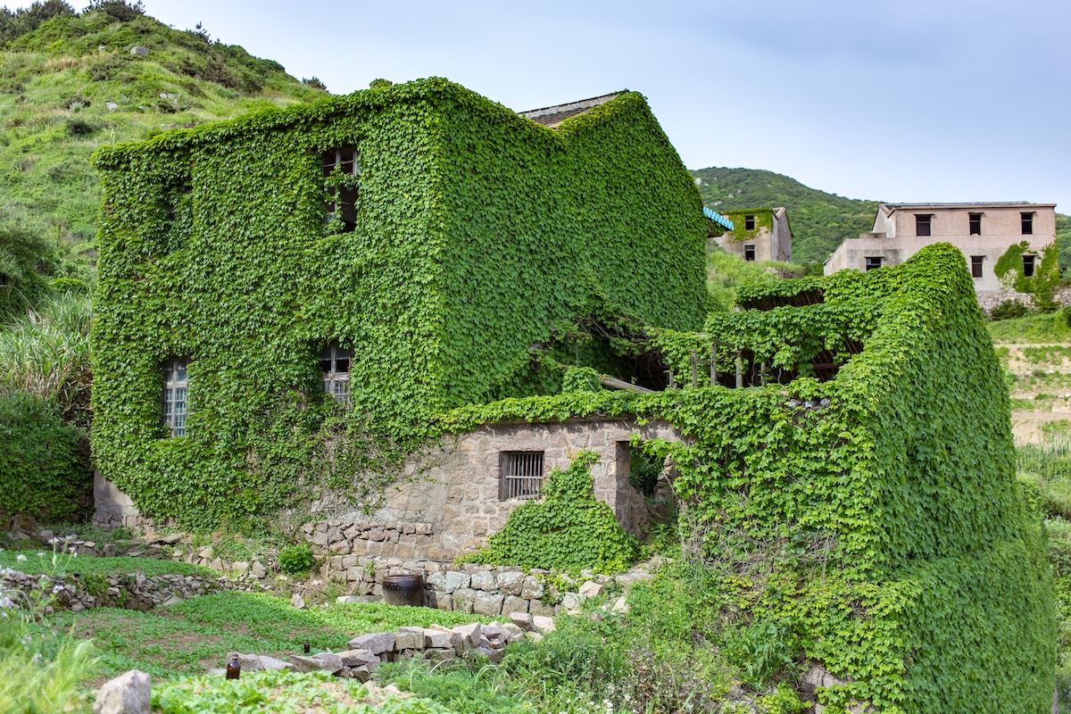 Houtouwan House