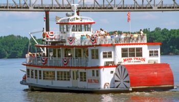 Mark Twain Paddle steam boat