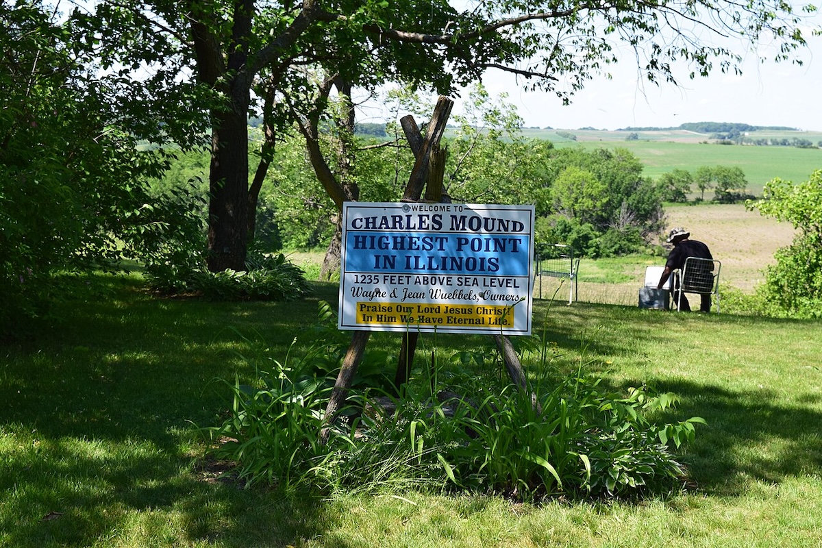 Illinois: Charles Mound
