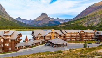 Many Glacier Hotel