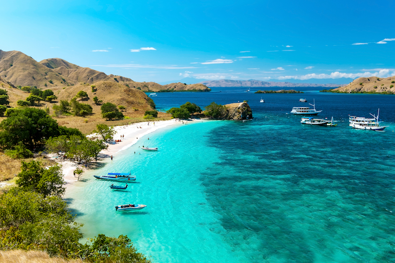 10 Best Beaches in Indonesia (with Map) - Touropia