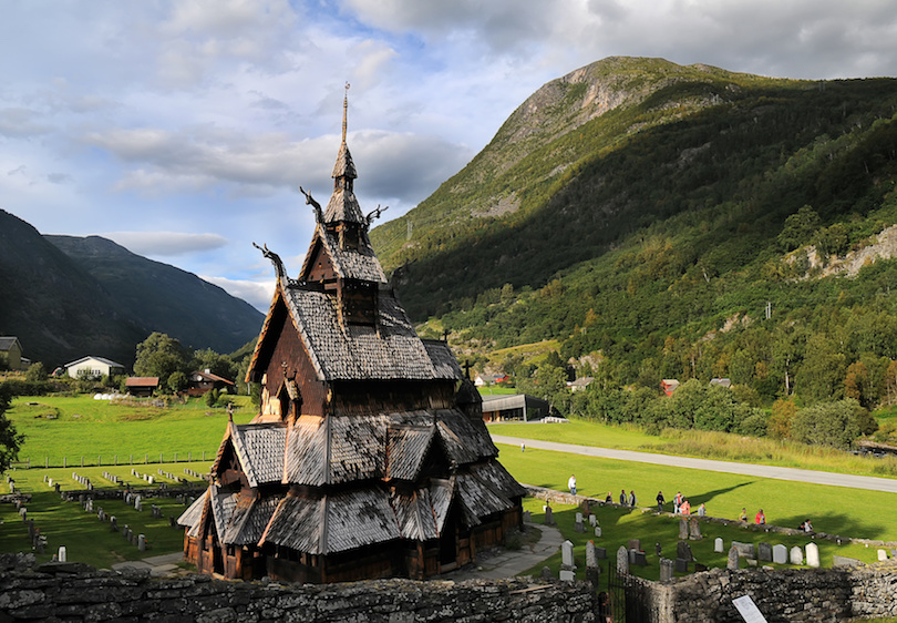 Las 10 iglesias de madera más hermosas de Noruega (con mapa)